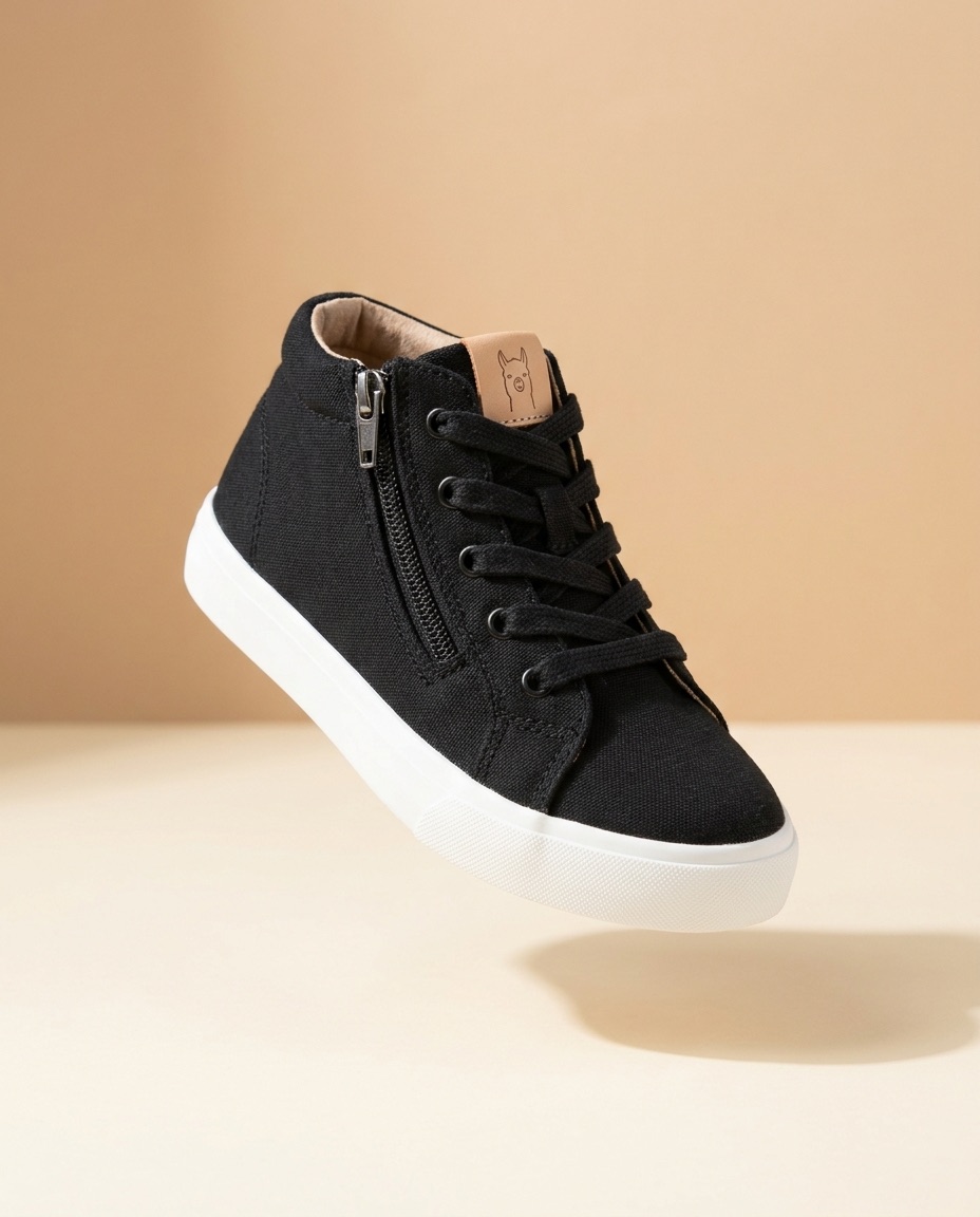 KLUB-01 — Clean uniform-friendly sneaker with side zipper and elastic-lace look